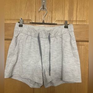 Lululemon white/grey shorts size 6
